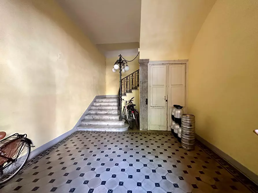Immagine 59 di Appartamento in vendita  a Lucca