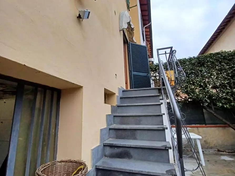 Immagine 20 di Terratetto in vendita  a Capraia E Limite