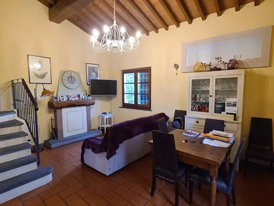 Immagine 5 di Villa in vendita  a Pietrasanta