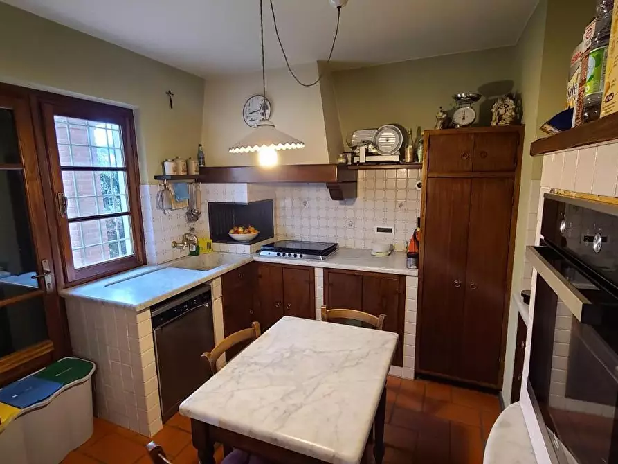 Immagine 4 di Villa in vendita  a Pietrasanta