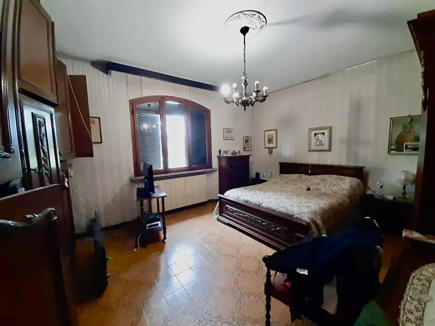 Immagine 8 di Villa in vendita  a San Giuliano Terme