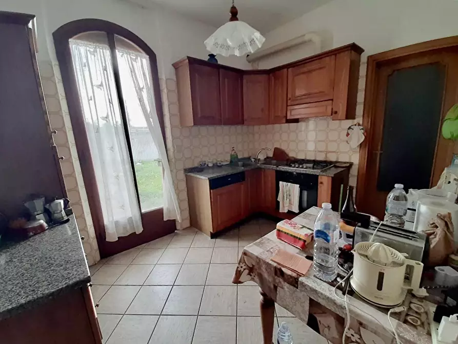 Immagine 4 di Villa in vendita  a San Giuliano Terme