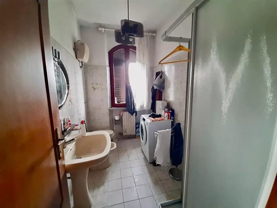 Immagine 9 di Villa in vendita  a San Giuliano Terme