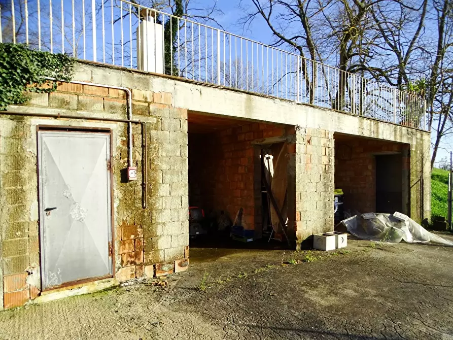 Immagine 36 di Villa in vendita  a San Miniato