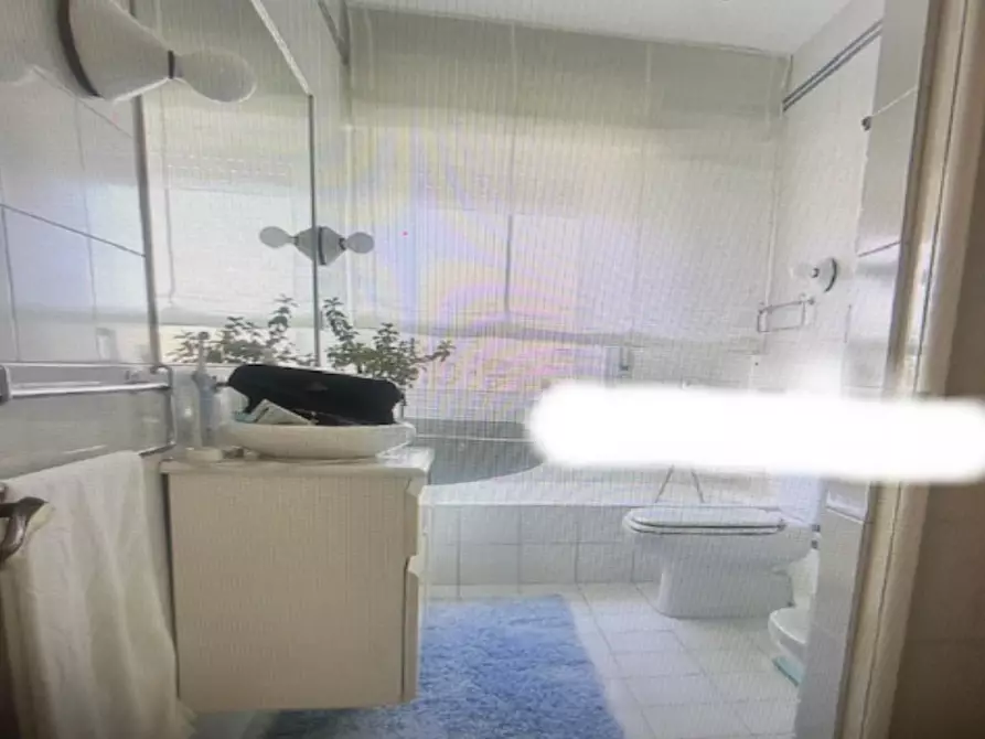 Immagine 11 di Mansarda in vendita  a Carrara