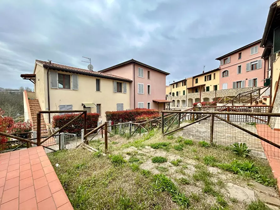 Immagine 9 di Appartamento in vendita  a Monteriggioni