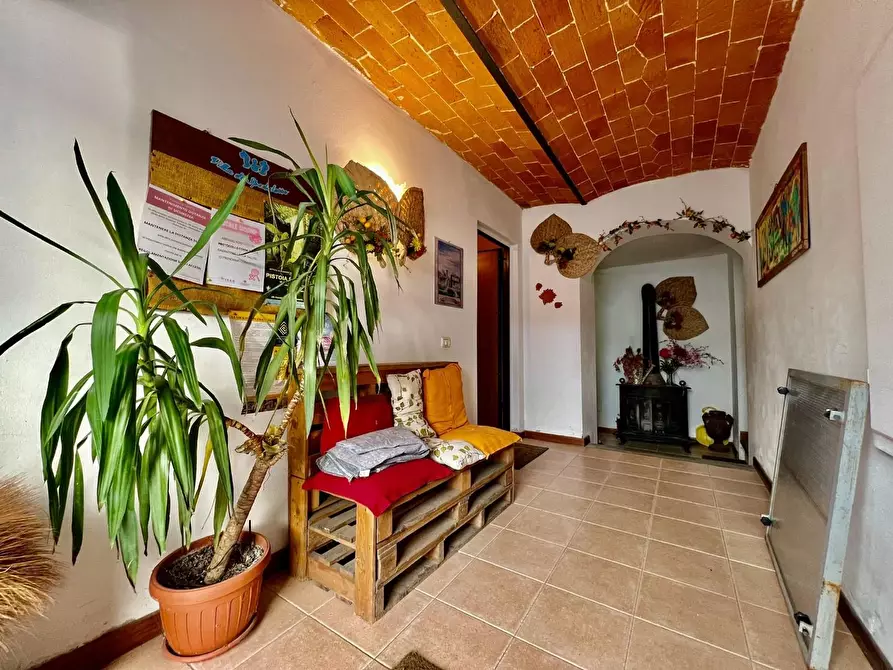 Immagine 12 di Appartamento in vendita  a Pistoia