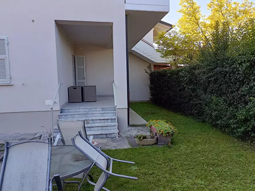 Immagine 20 di Appartamento in affitto  a Massa