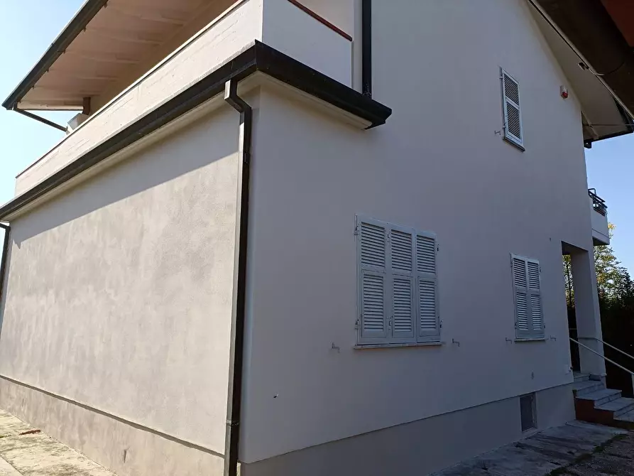 Immagine 21 di Appartamento in affitto  a Massa