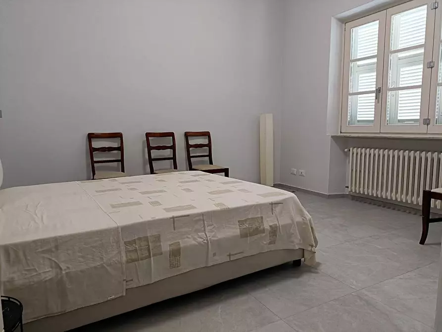 Immagine 14 di Appartamento in affitto  a Massa