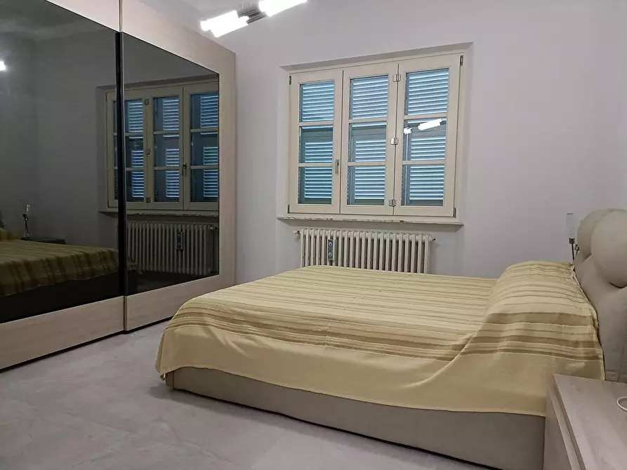 Immagine 9 di Appartamento in affitto  a Massa