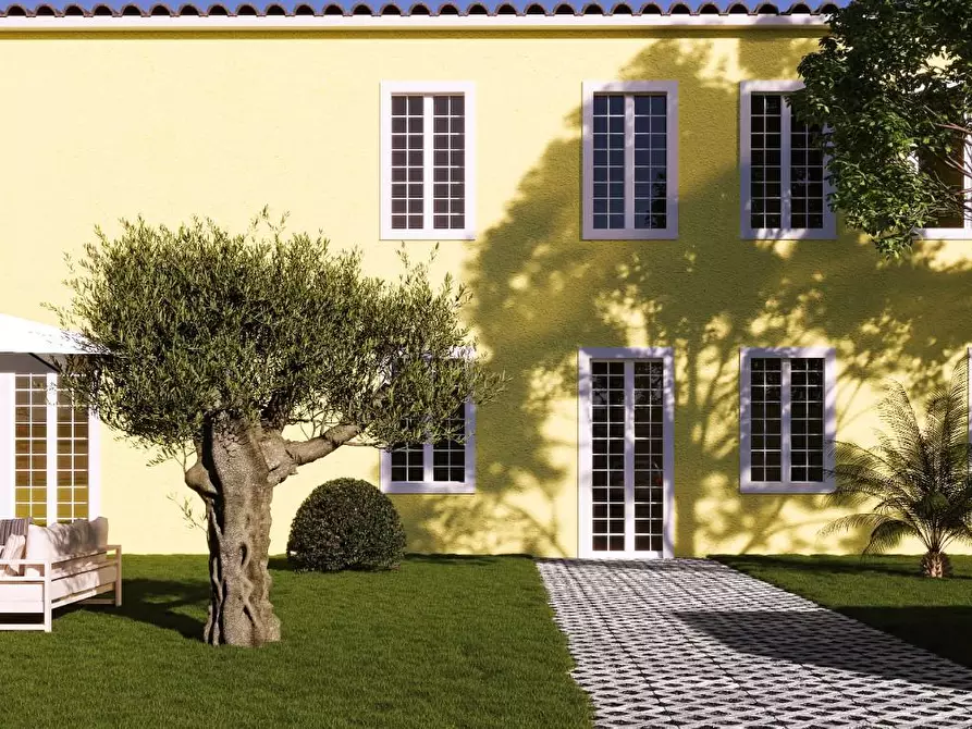 Immagine 7 di Appartamento in vendita  a Lucca