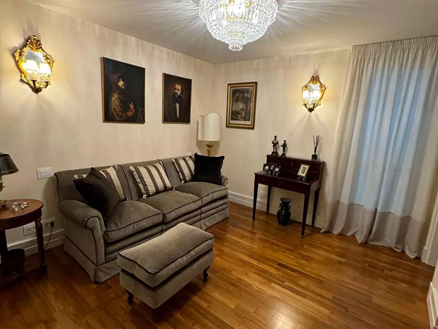 Immagine 14 di Villa in vendita  a Forte Dei Marmi