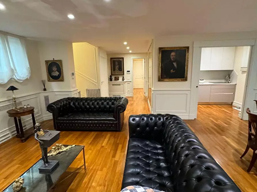 Immagine 19 di Villa in vendita  a Forte Dei Marmi