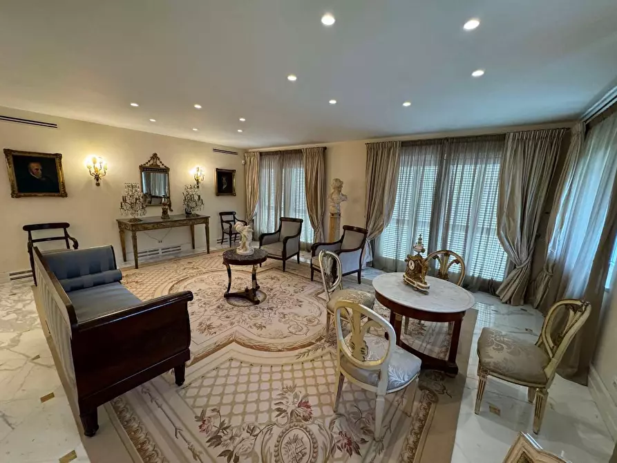 Immagine 31 di Villa in vendita  a Forte Dei Marmi