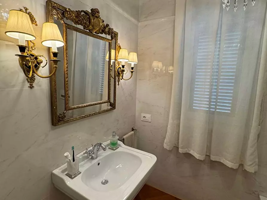 Immagine 39 di Villa in vendita  a Forte Dei Marmi