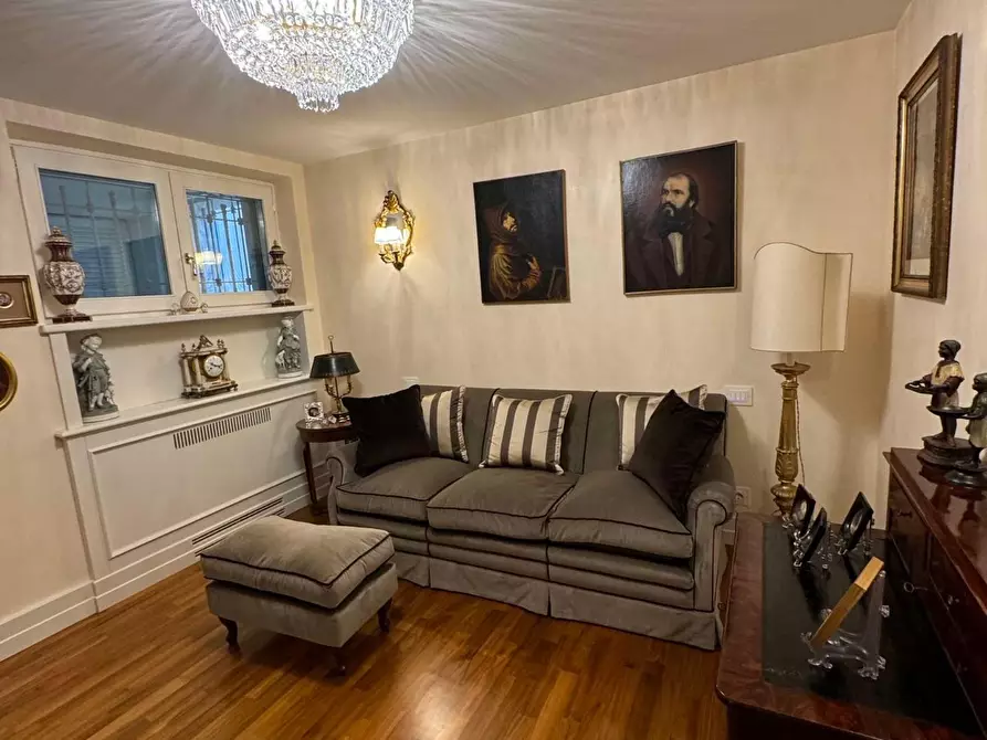 Immagine 10 di Villa in vendita  a Forte Dei Marmi