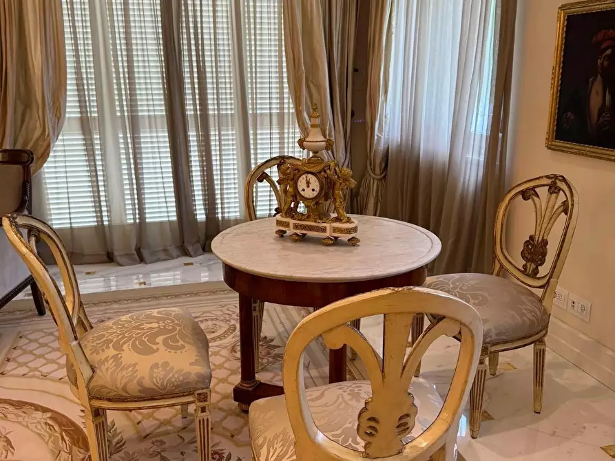 Immagine 32 di Villa in vendita  a Forte Dei Marmi