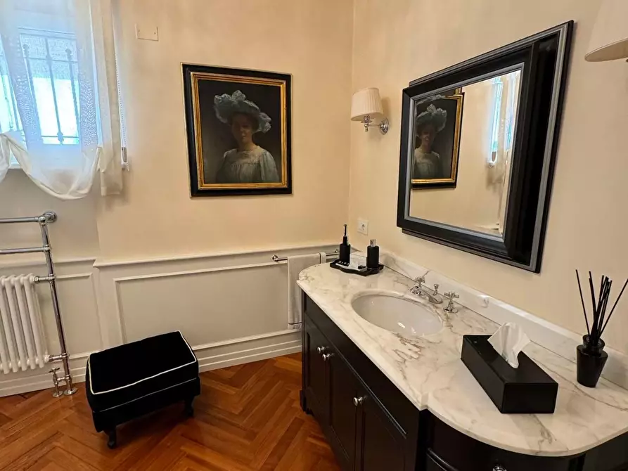 Immagine 50 di Villa in vendita  a Forte Dei Marmi