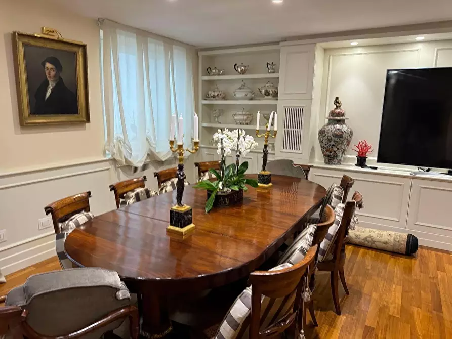 Immagine 17 di Villa in vendita  a Forte Dei Marmi