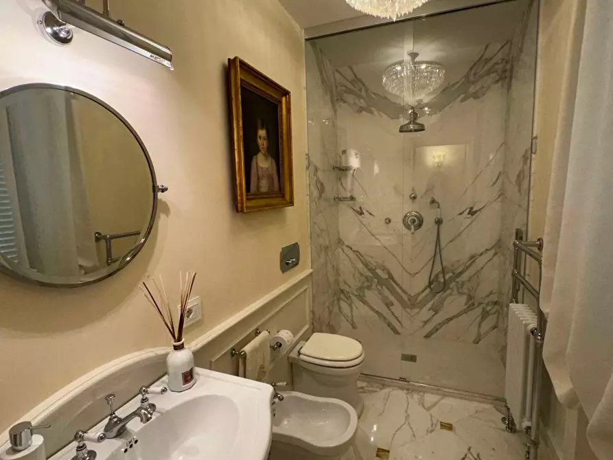 Immagine 26 di Villa in vendita  a Forte Dei Marmi