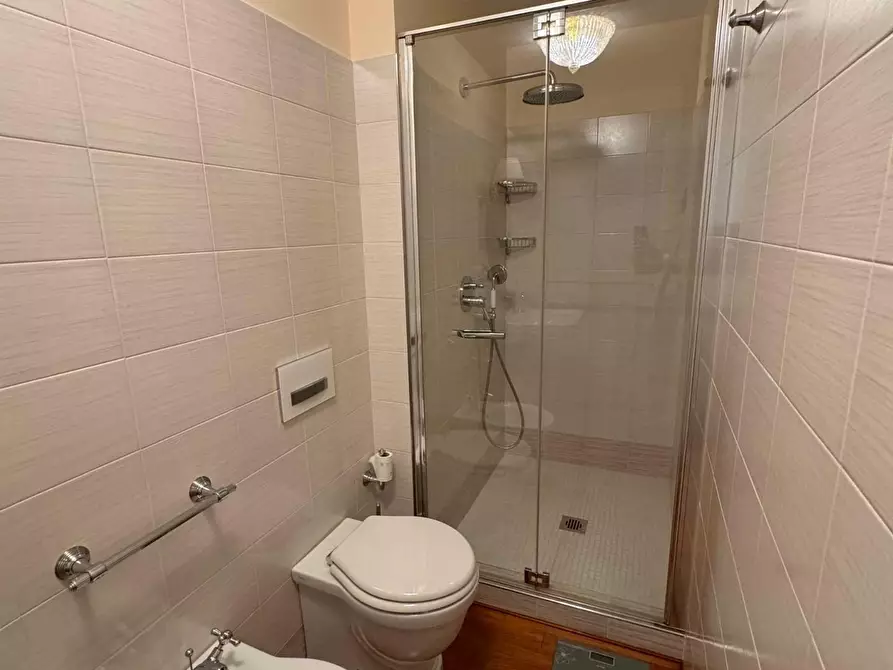 Immagine 11 di Villa in vendita  a Forte Dei Marmi