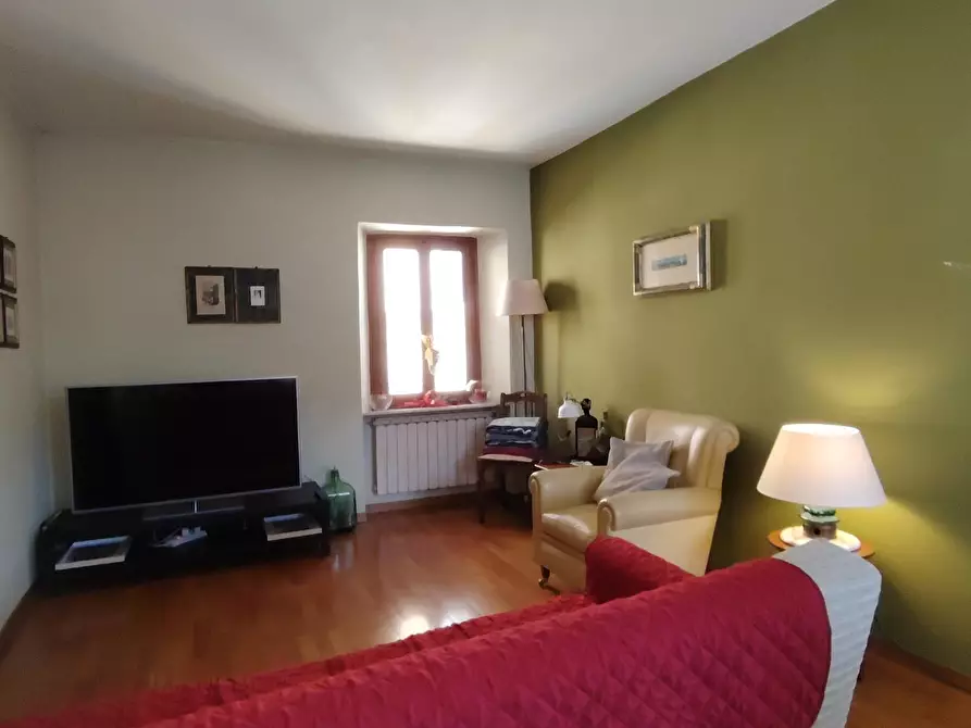 Immagine 3 di Appartamento in vendita  a Carrara