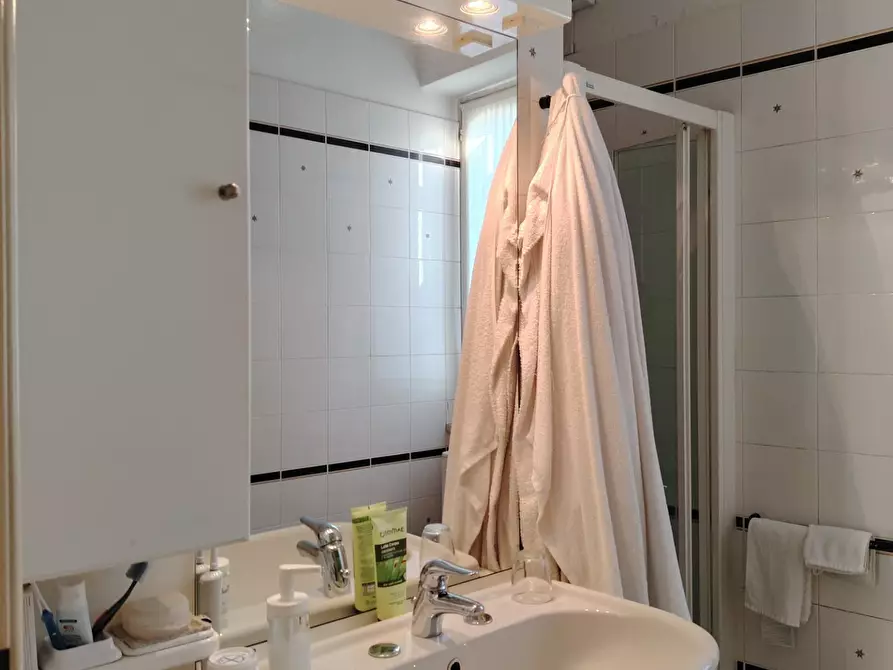 Immagine 15 di Appartamento in vendita  a Carrara