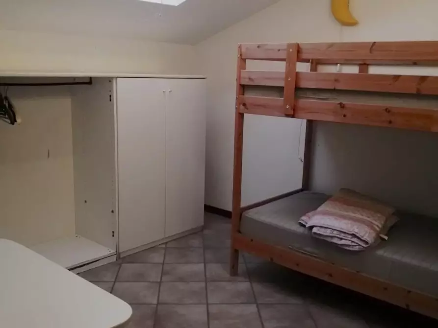 Immagine 9 di Mansarda in vendita  a Carrara