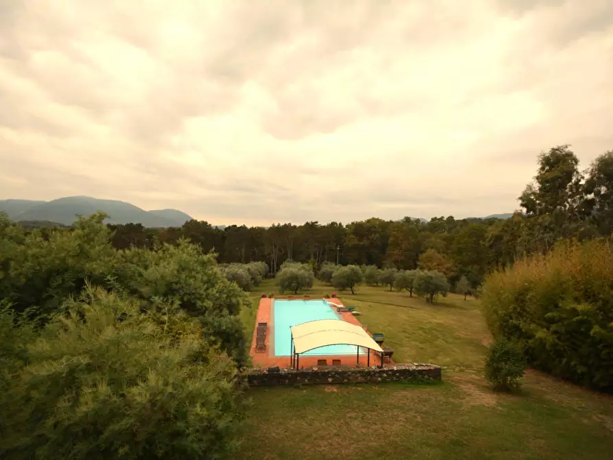 Immagine 34 di Villa in vendita  a Lucca