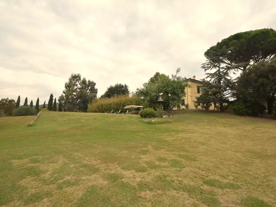 Immagine 44 di Villa in vendita  a Lucca