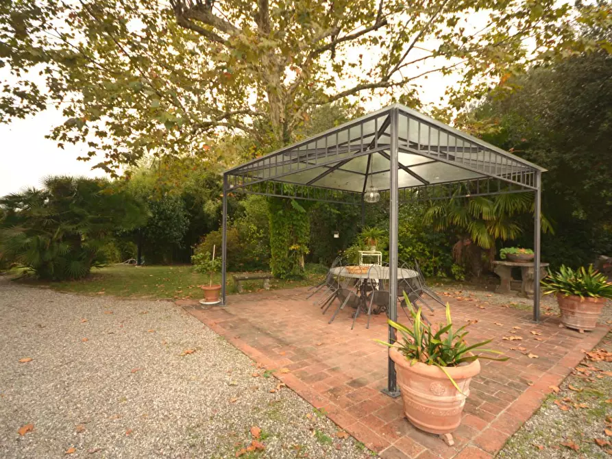 Immagine 36 di Villa in vendita  a Lucca