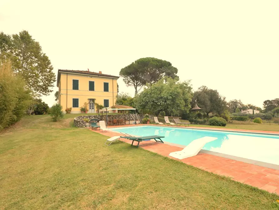 Immagine 40 di Villa in vendita  a Lucca