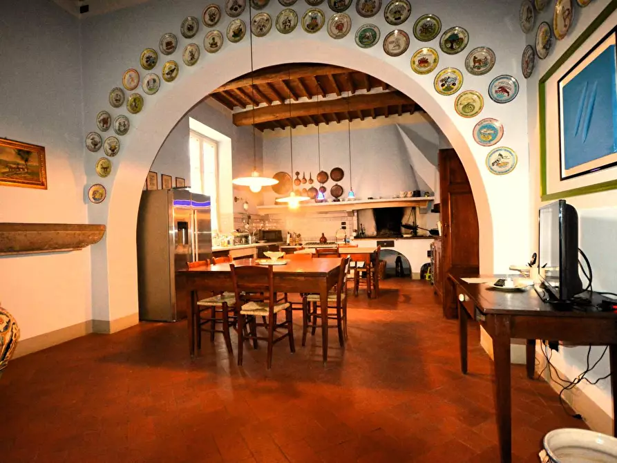 Immagine 9 di Villa in vendita  a Lucca