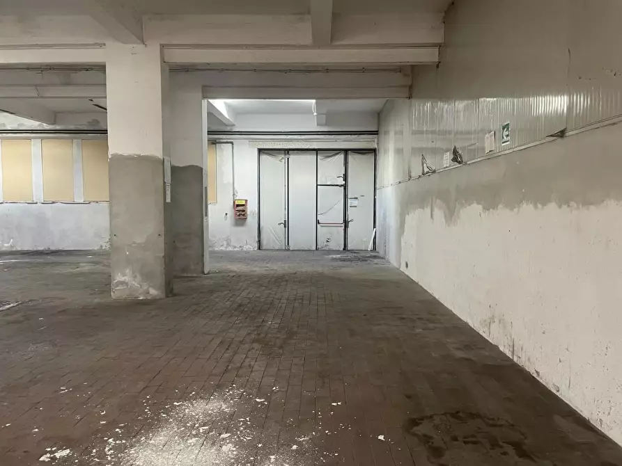 Immagine 22 di Capannone industriale in vendita  a Massa