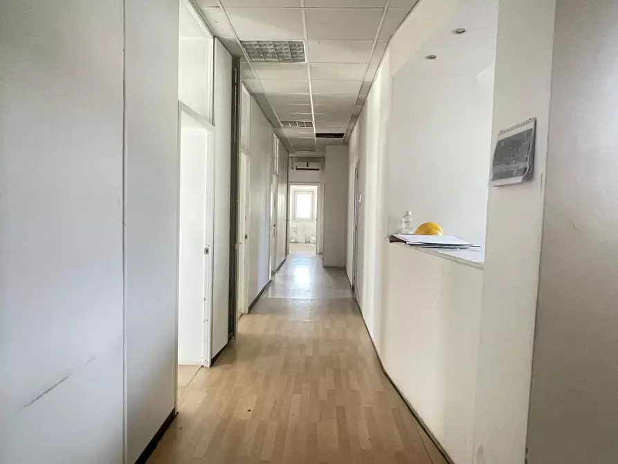 Immagine 16 di Capannone industriale in vendita  a Massa