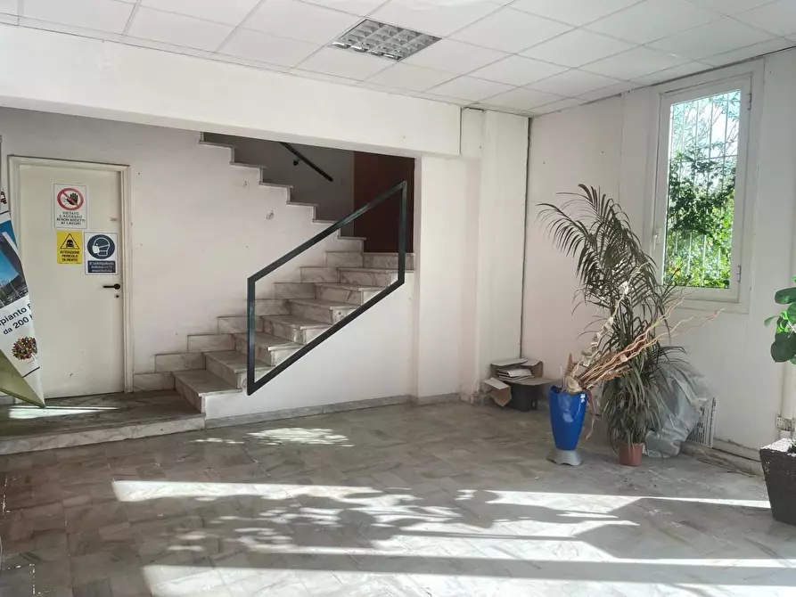 Immagine 32 di Capannone industriale in vendita  a Massa