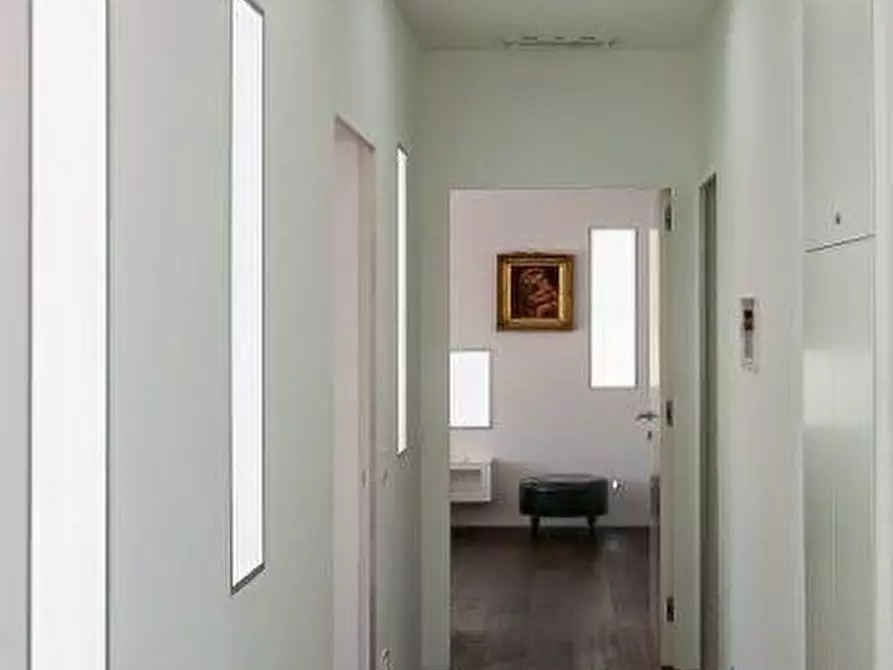 Immagine 12 di Villa in affitto  a Massa