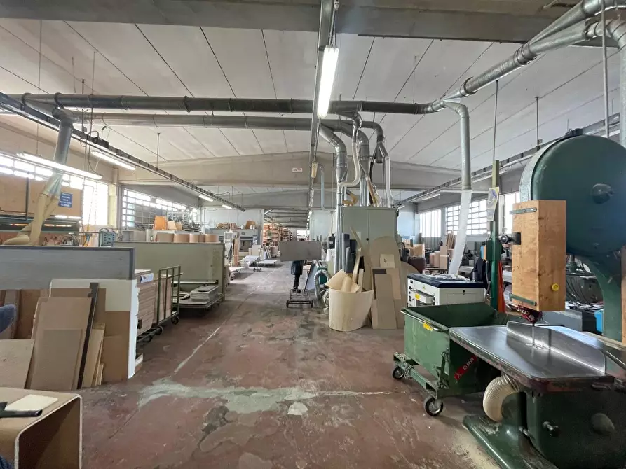capannone in vendita a Casciana Terme Lari in zona Perignano