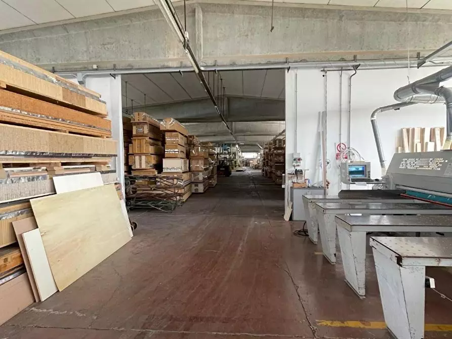 Immagine 3 di Attività artigianale in vendita  a Casciana Terme Lari