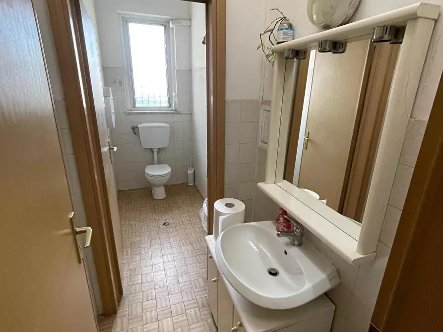 Immagine 5 di Attività artigianale in vendita  a Casciana Terme Lari