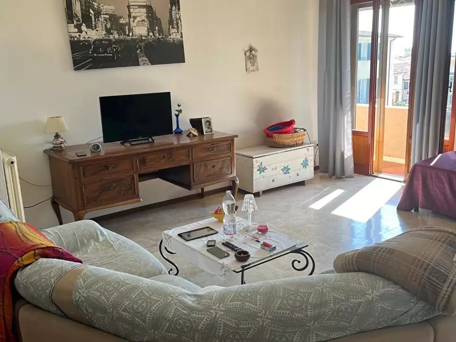 Immagine 5 di Appartamento in vendita  a Carrara