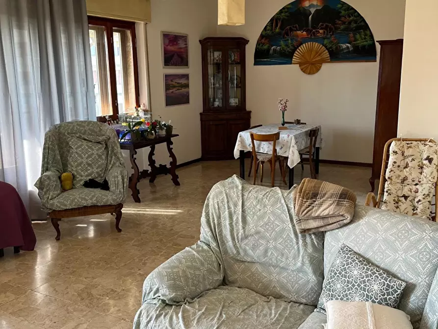 Immagine 3 di Appartamento in vendita  a Carrara