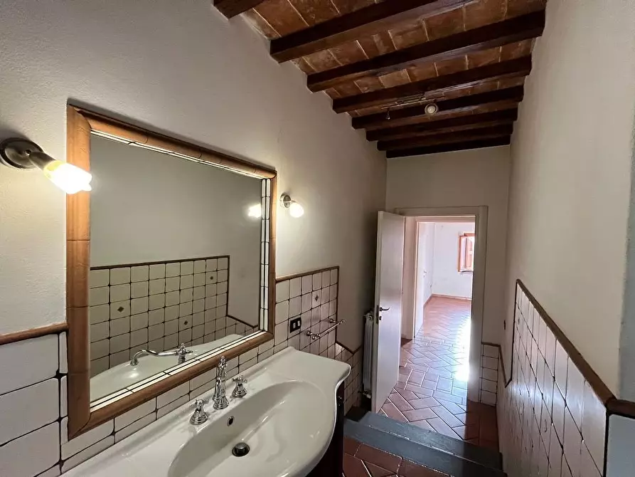 Immagine 24 di Casa colonica in vendita  a Gambassi Terme