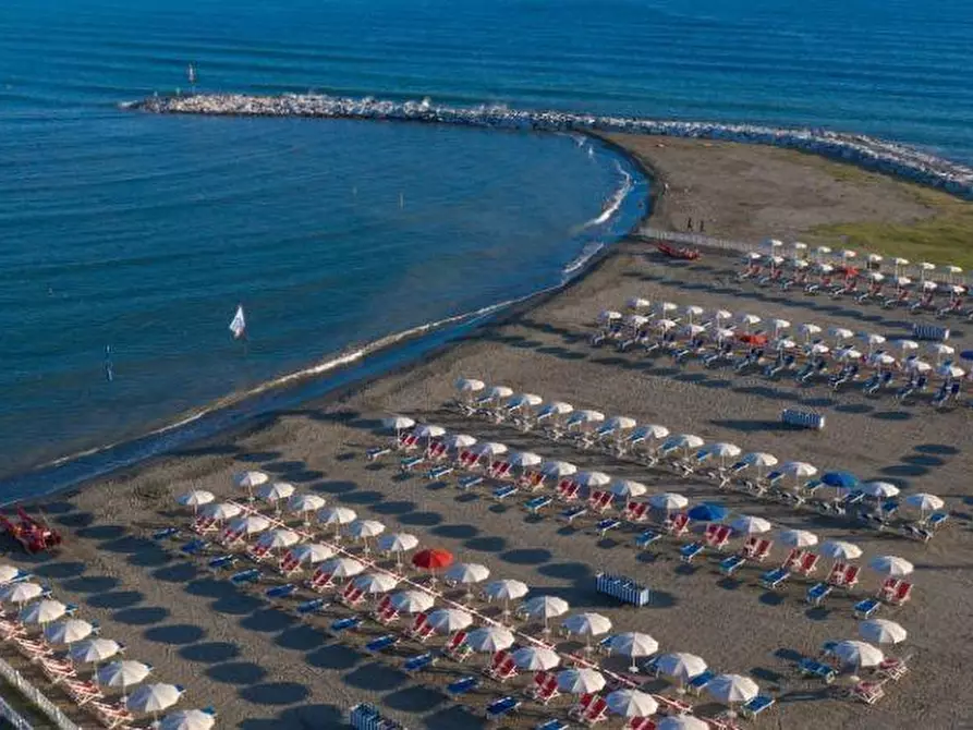 Immagine 13 di Appartamento in vendita  a Ameglia