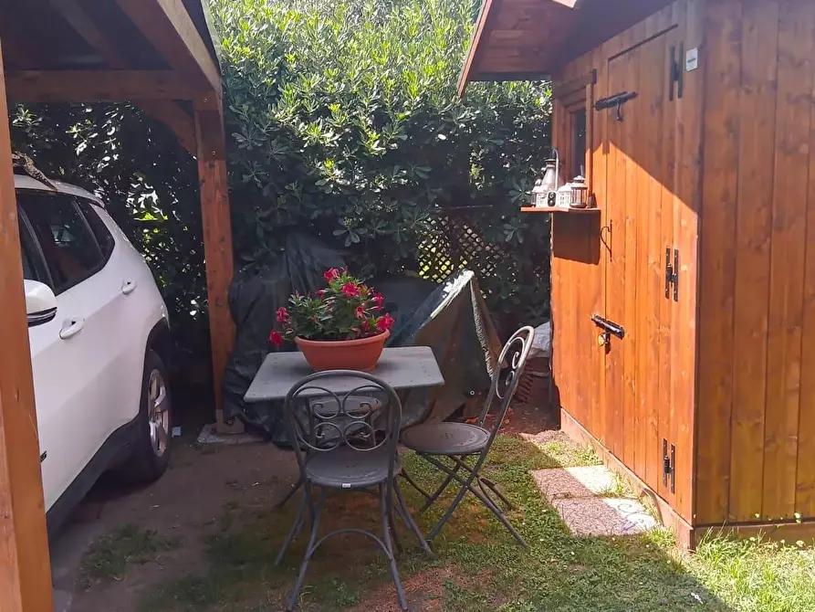 Immagine 5 di Casa bifamiliare in vendita  a Montignoso