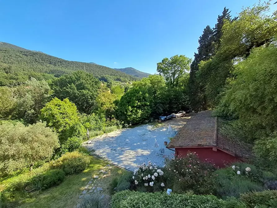 Immagine 29 di Villa in vendita  a Lucca