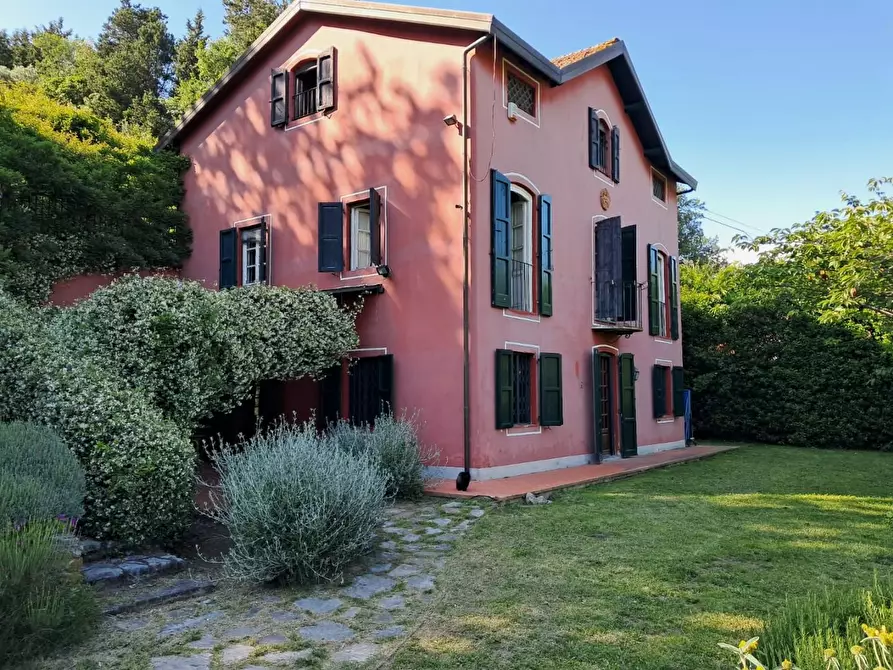 Immagine 28 di Villa in vendita  a Lucca