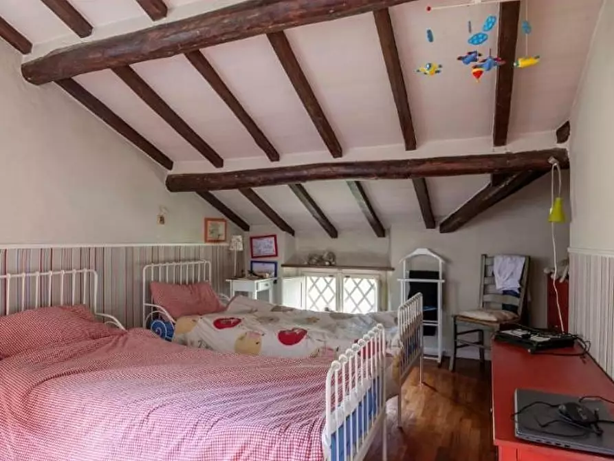 Immagine 13 di Villa in vendita  a Lucca