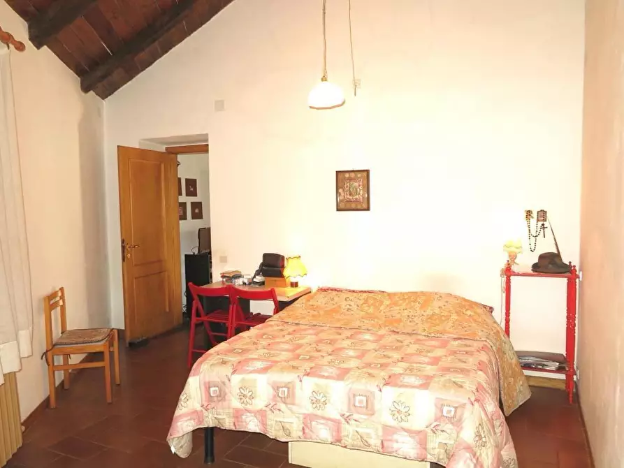 Immagine 48 di Casa colonica in vendita  a Tresana